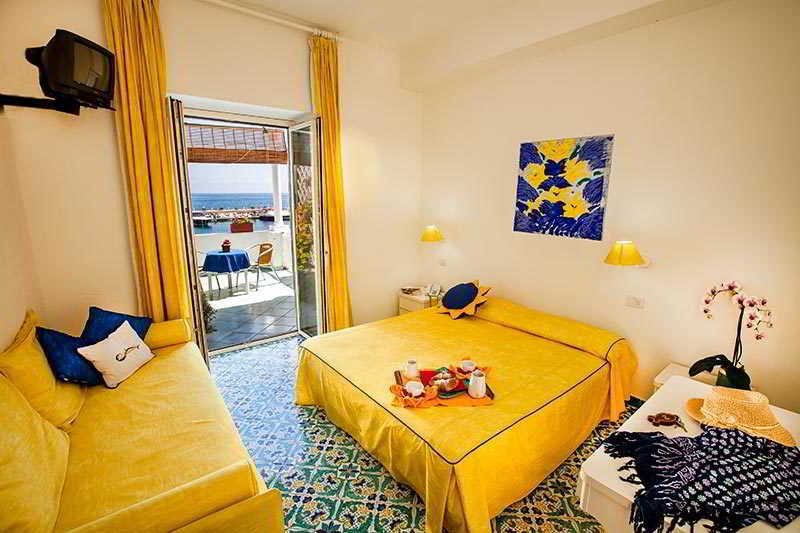 Hotel La Sirenella 3*